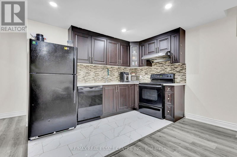 618 Thomas Slee Drive  Kitchener, N2P2Y8 | Image 35