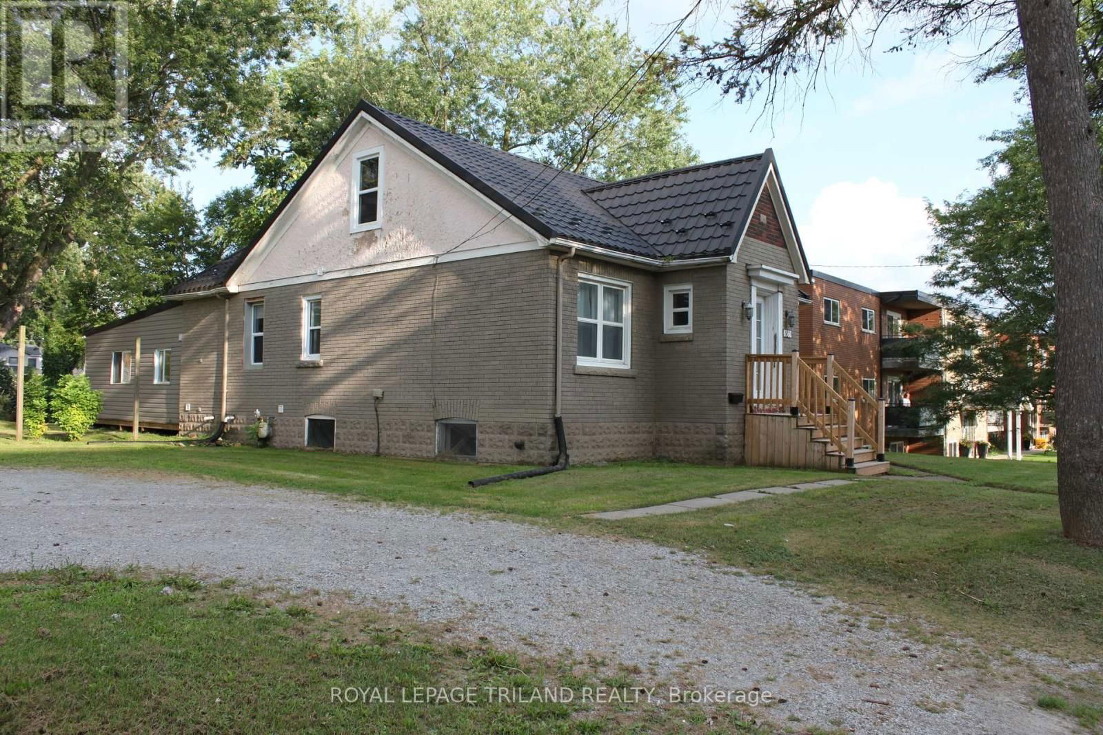 6566 DRUMMOND ROAD Image 1