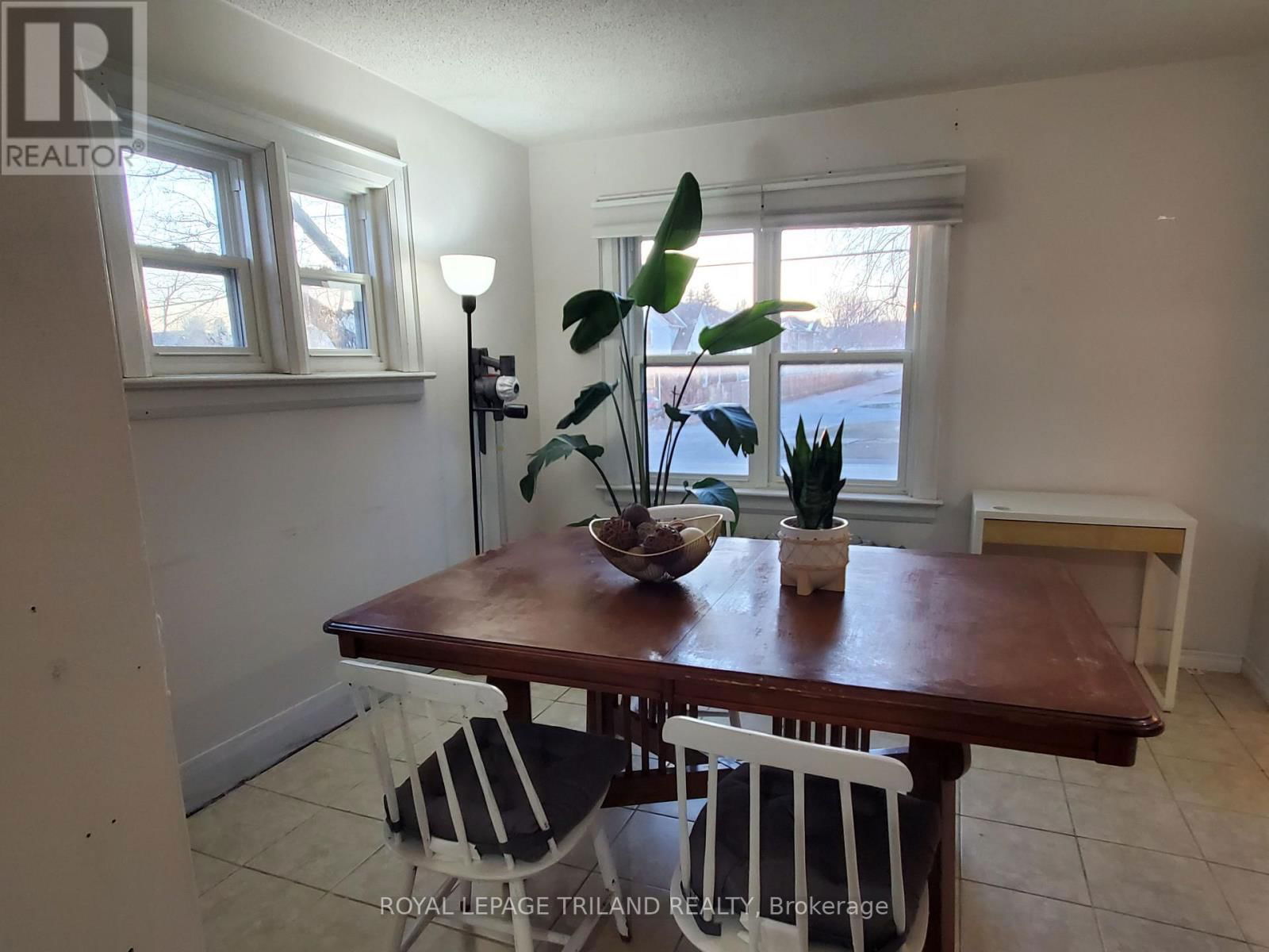 6566 DRUMMOND ROAD Image 22