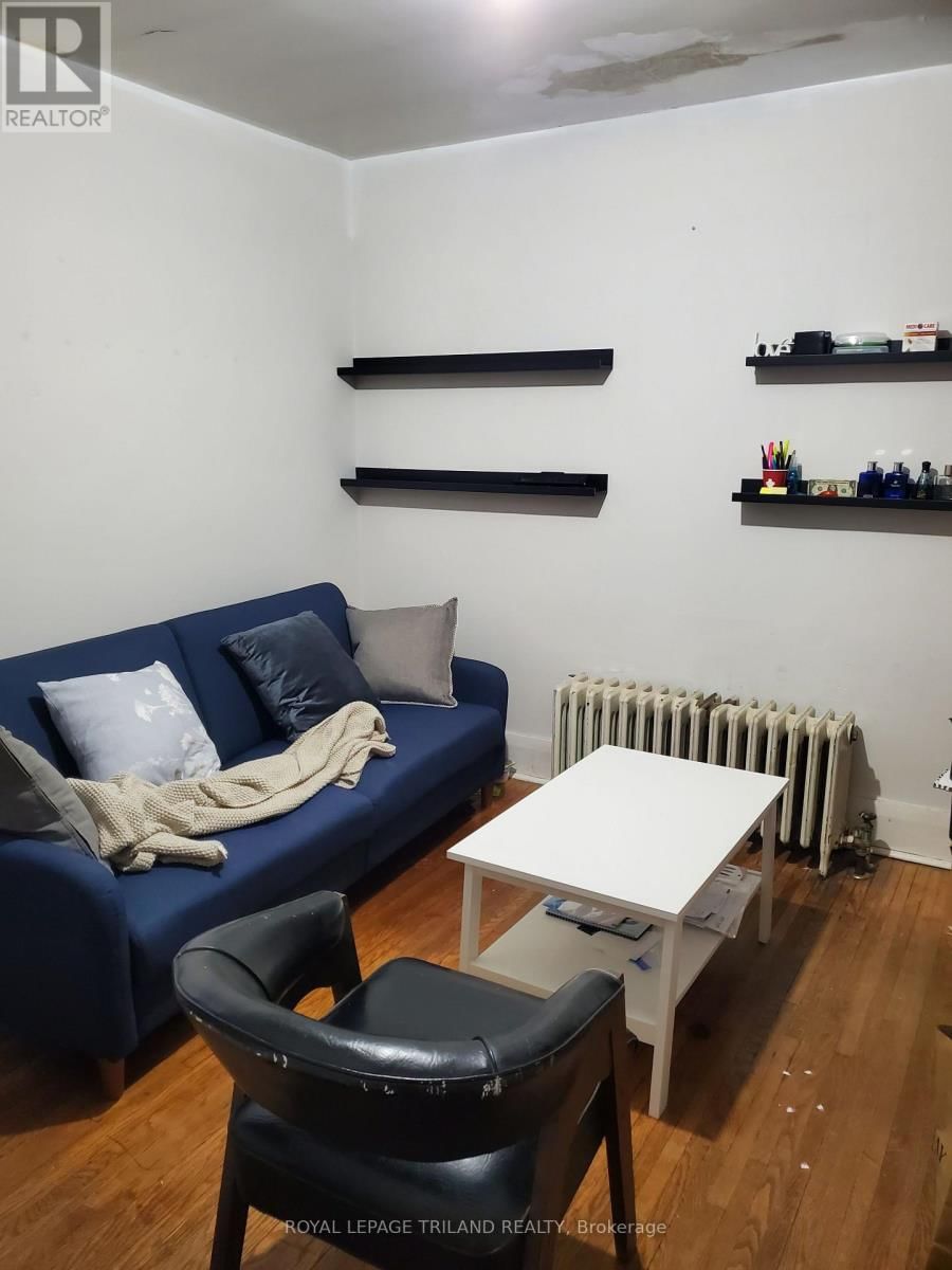 6566 DRUMMOND ROAD Image 23