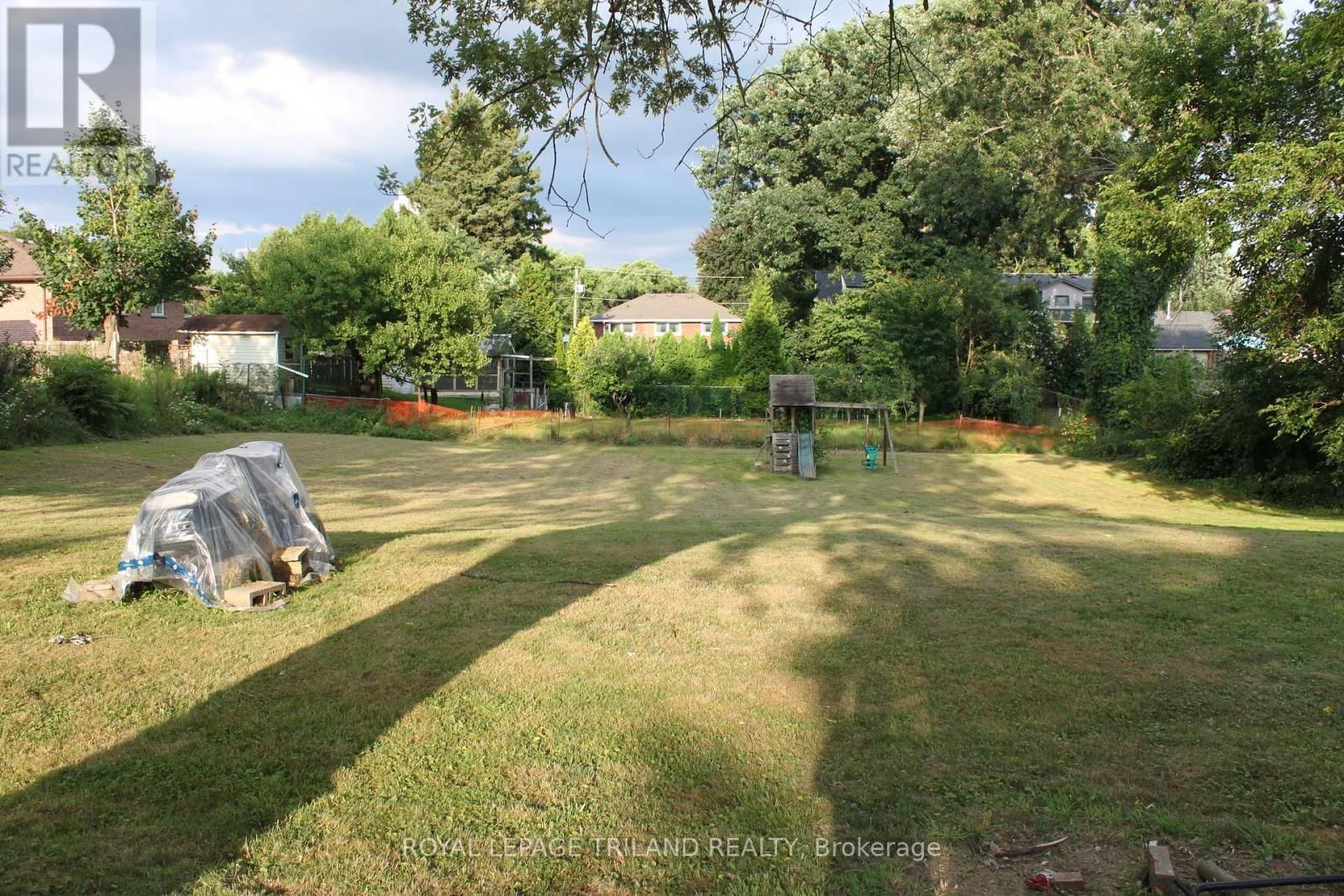 6566 DRUMMOND ROAD Image 5