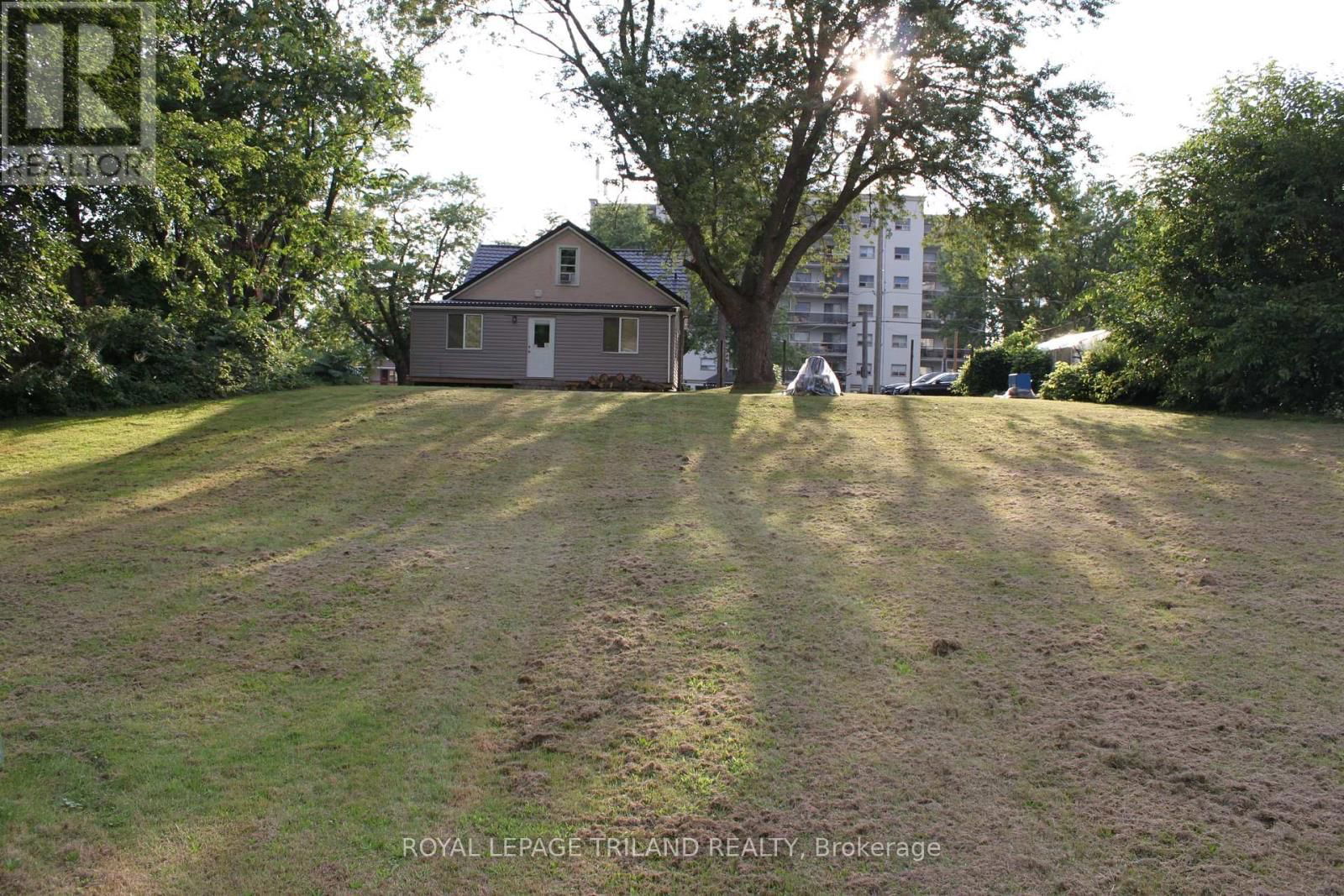 6566 DRUMMOND ROAD Image 6