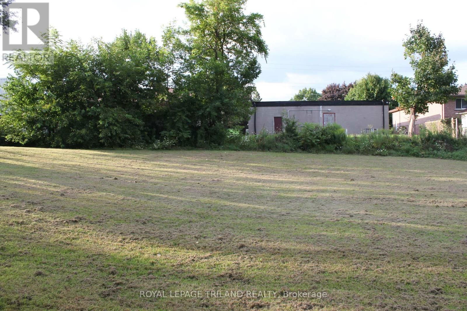6566 DRUMMOND ROAD Image 7