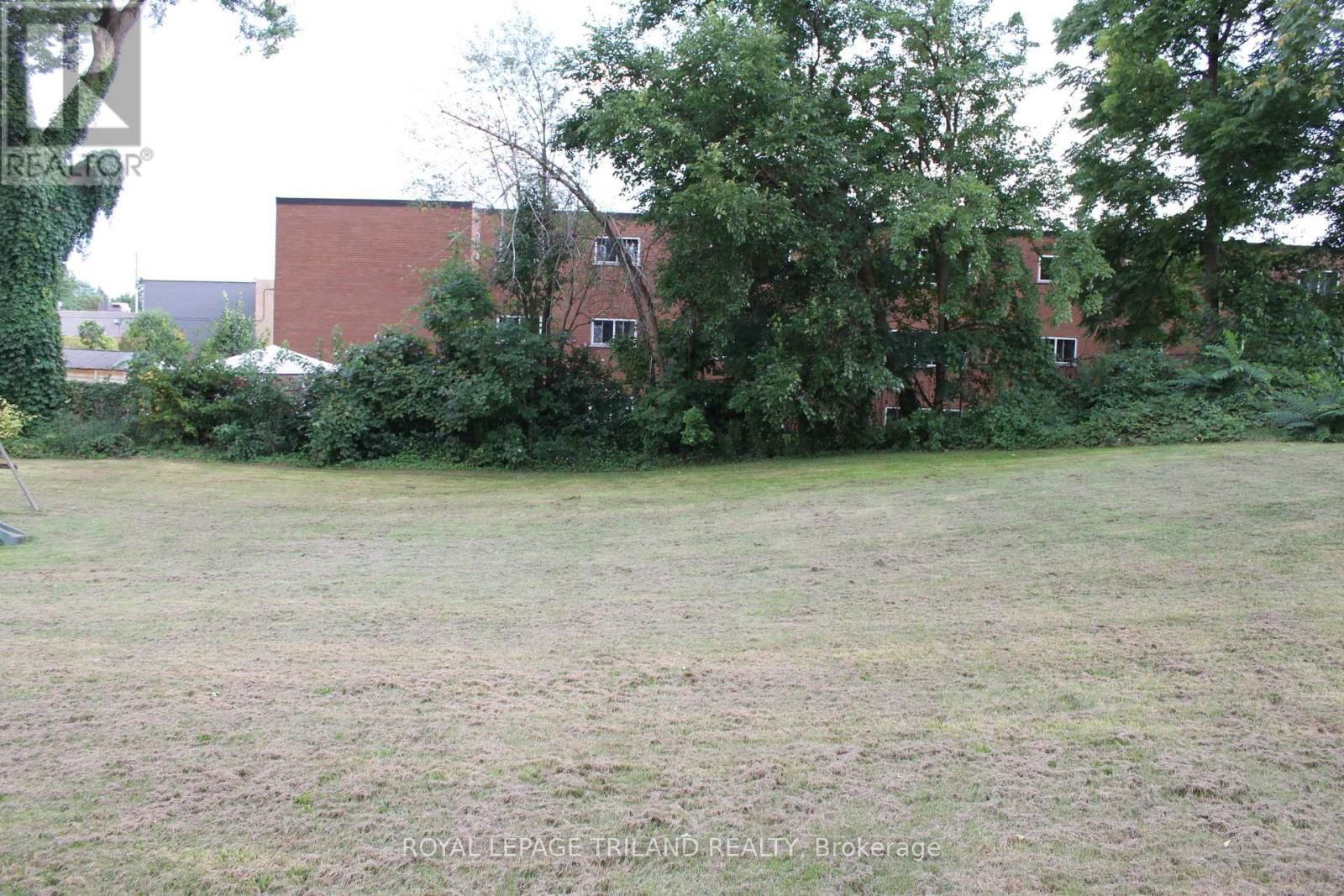 6566 DRUMMOND ROAD Image 8