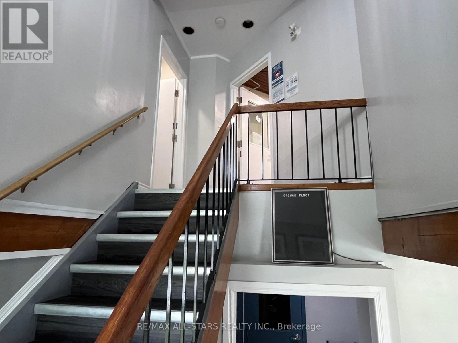 87 ADELAIDE STREET NORTH Image 14