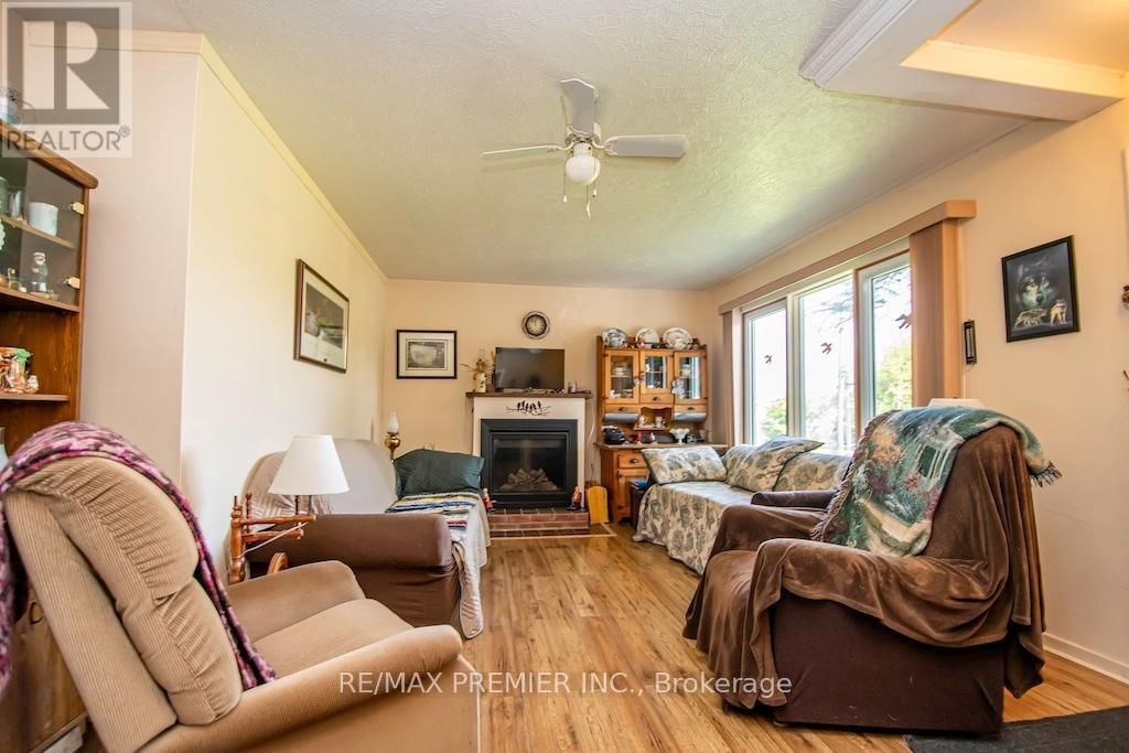 2704 TELEVISION ROAD Image 9