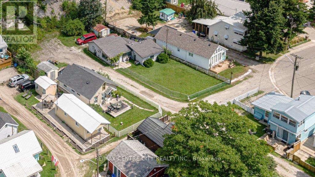 435 EDITH CAVELL BOULEVARD Image 24