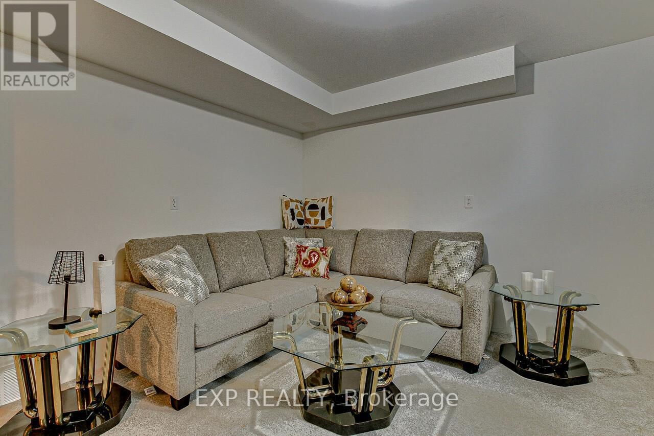 37 PEACH STREET E Image 23