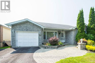 43 Farley Crescent  Quinte West, K8V6J7 | Image 1