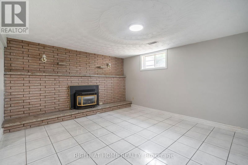 296 Clifton Downs Road  Hamilton (Fessenden), L9C7A9 | Image 25