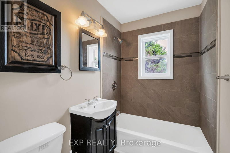 1301 Easton Avenue  Cornwall, K6H1X6 | Image 20