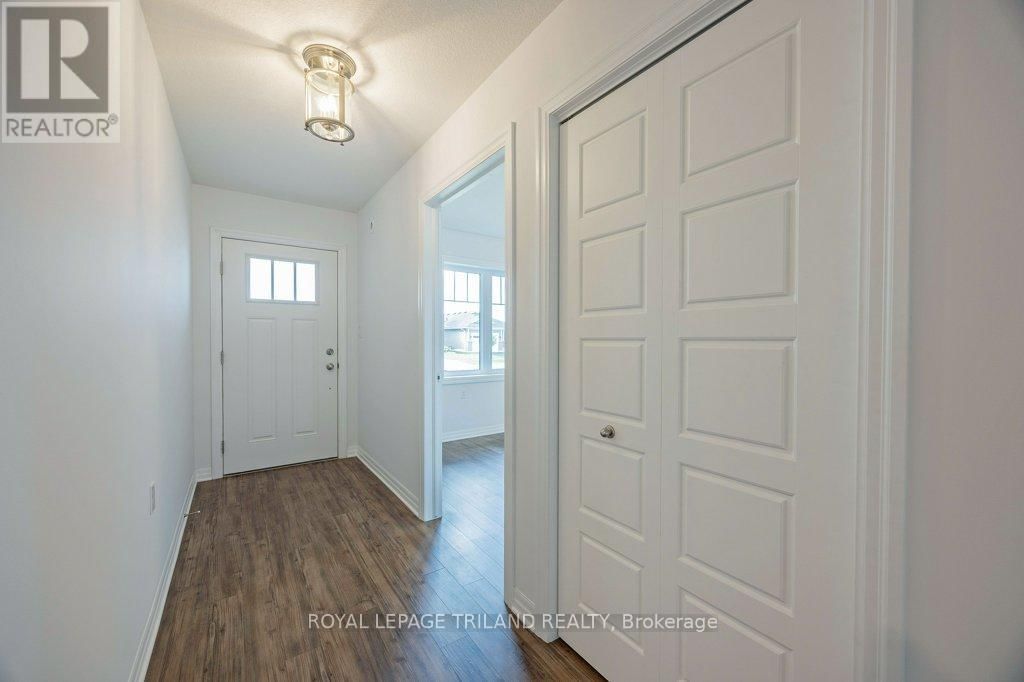 44 FOXTAIL LANE Image 3