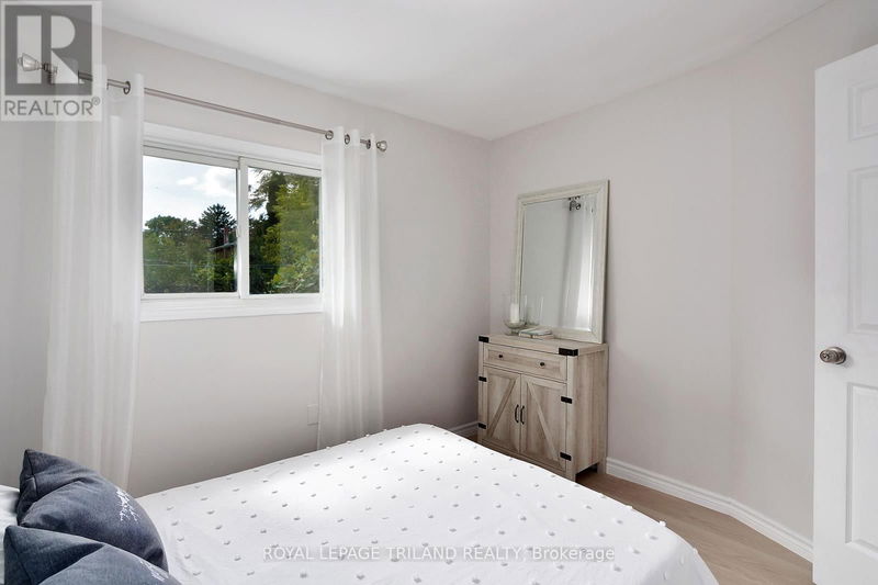 111 Gladstone Avenue  London, N5Z3R6 | Image 15