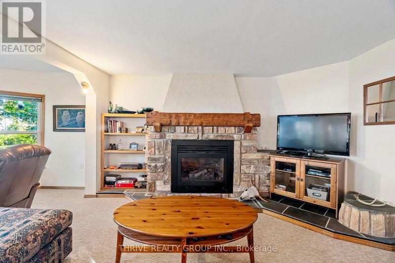 1 Bluewater Drive  Central Huron (Goderich Twp), N7A3X8 | Image 16