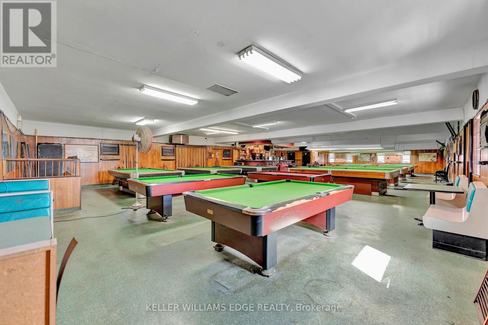 225 PARKDALE AVENUE NORTH Image 18