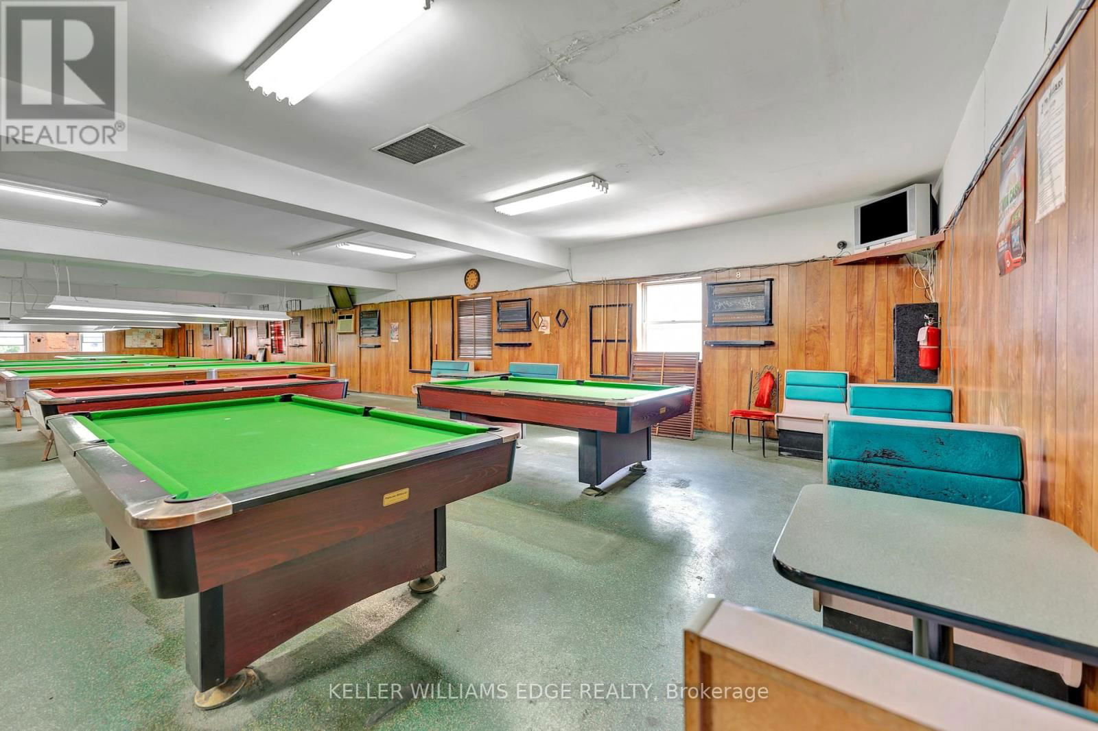 225 PARKDALE AVENUE NORTH Image 20