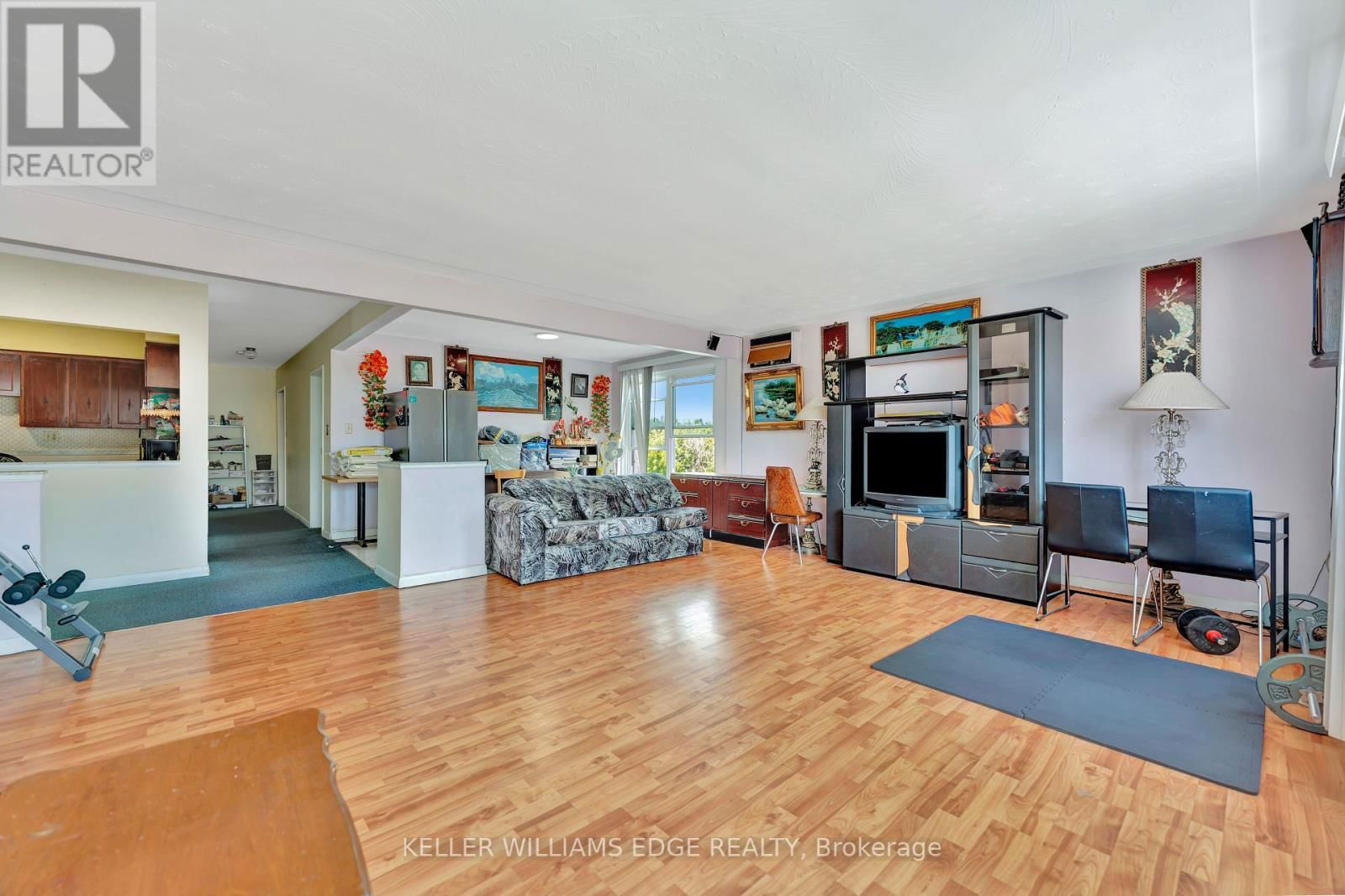 225 PARKDALE AVENUE NORTH Image 23