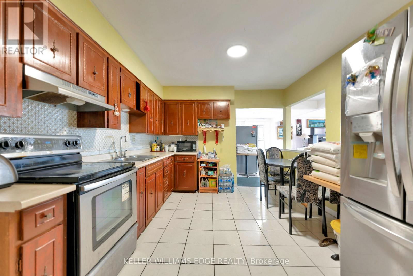 225 PARKDALE AVENUE NORTH Image 25