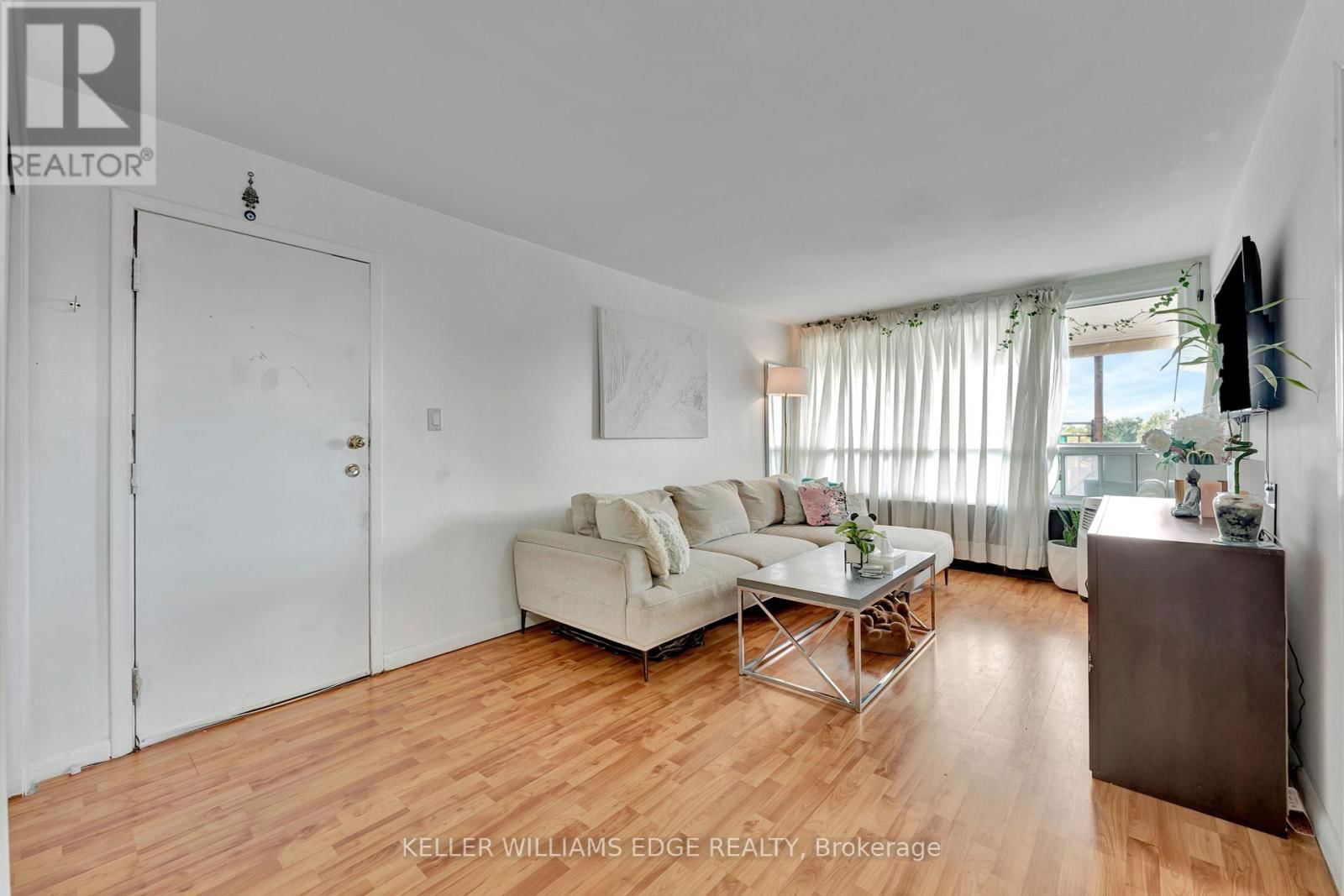 225 PARKDALE AVENUE NORTH Image 34