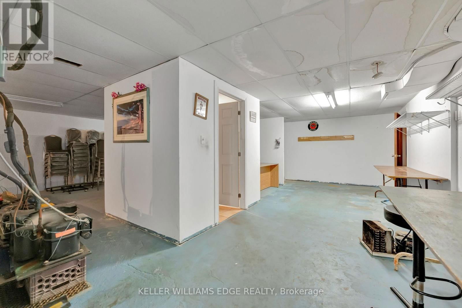 225 PARKDALE AVENUE NORTH Image 38