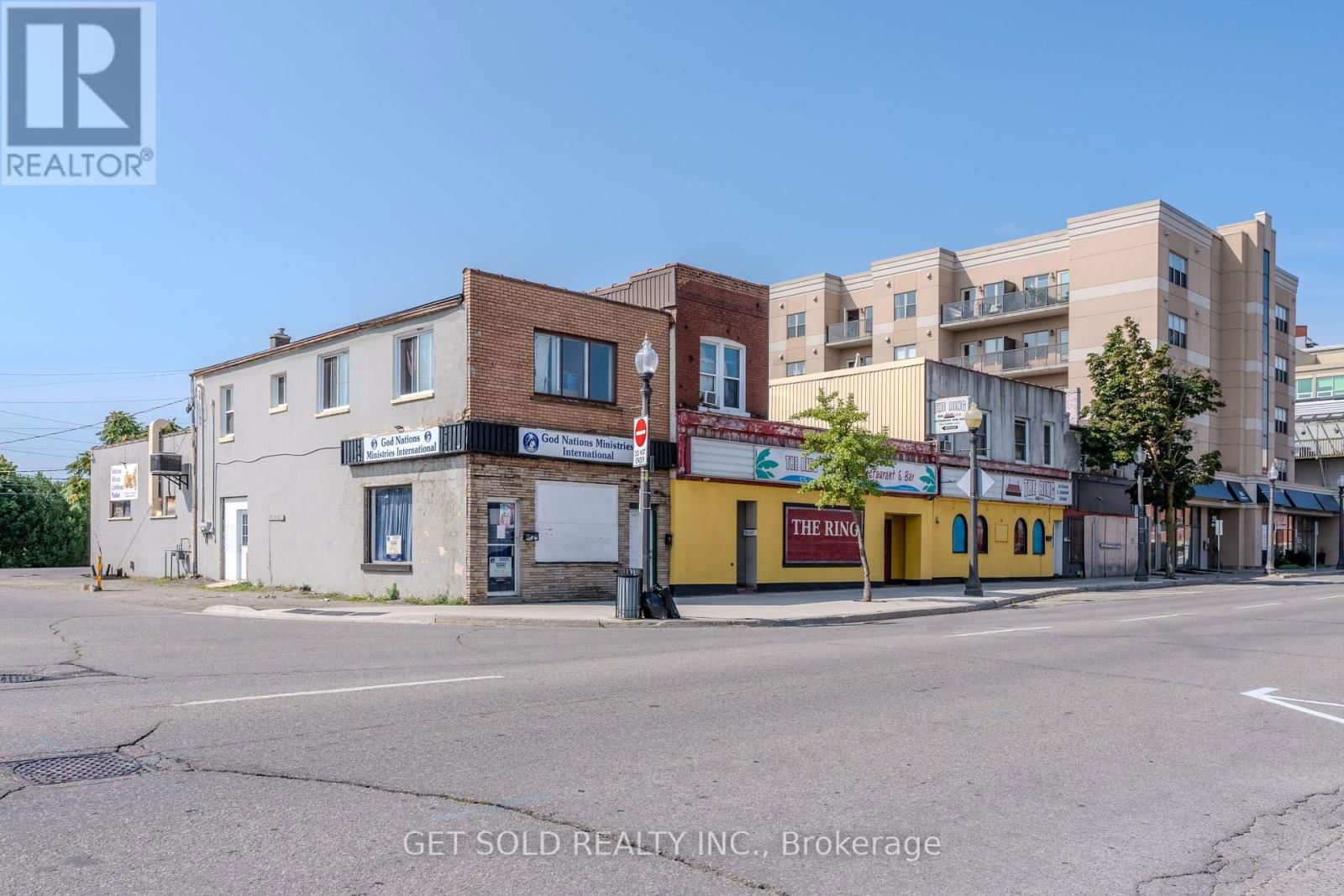 279 COLBORNE STREET E Image 10