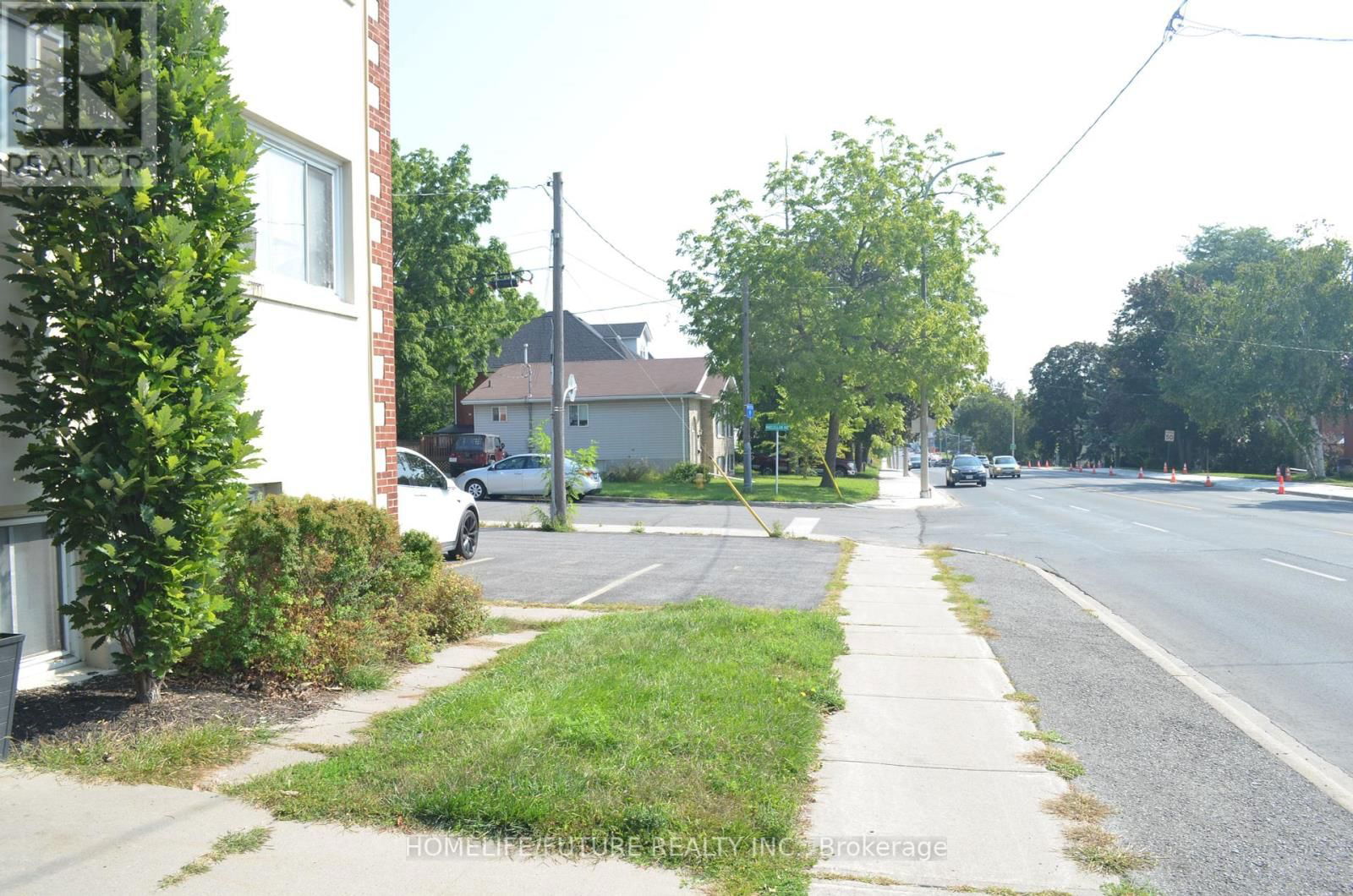 234 DUNDAS STREET WEST Image 20