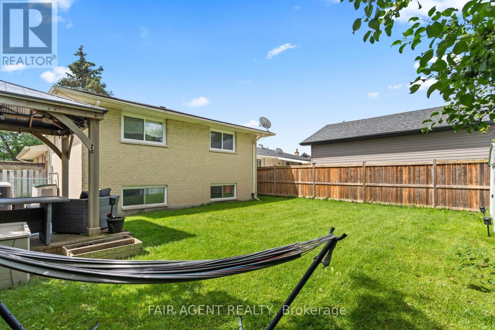 28 ARCHER CRESCENT Image 31