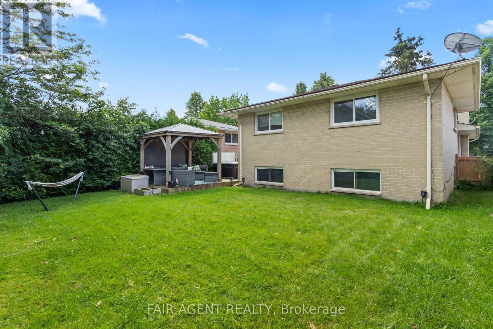 28 ARCHER CRESCENT Image 32