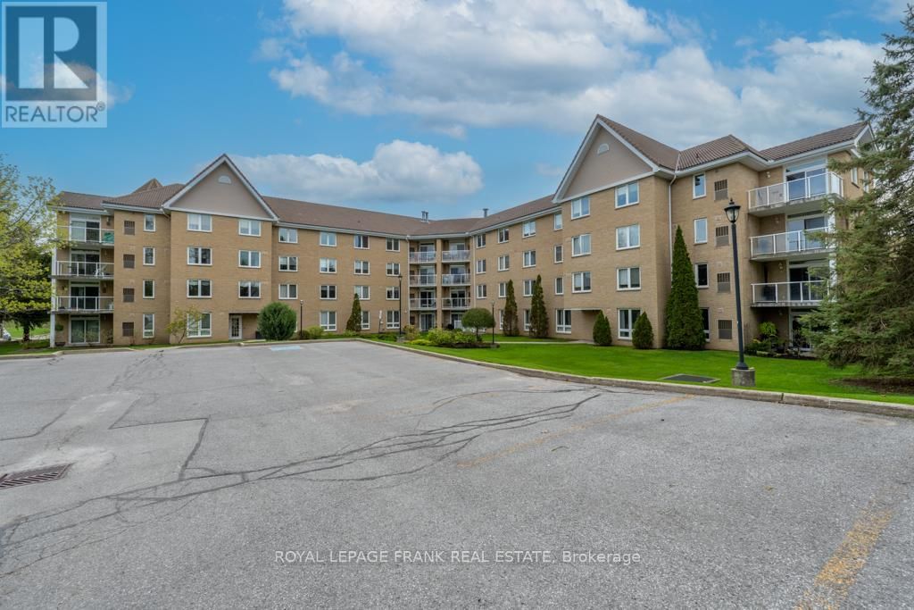 405 - 51 RIVERMILL BOULEVARD Image 32