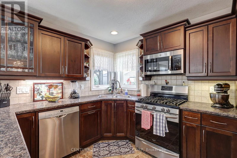 5160 Wales Crescent  Aylmer (AY), N5H2R2 | Image 12