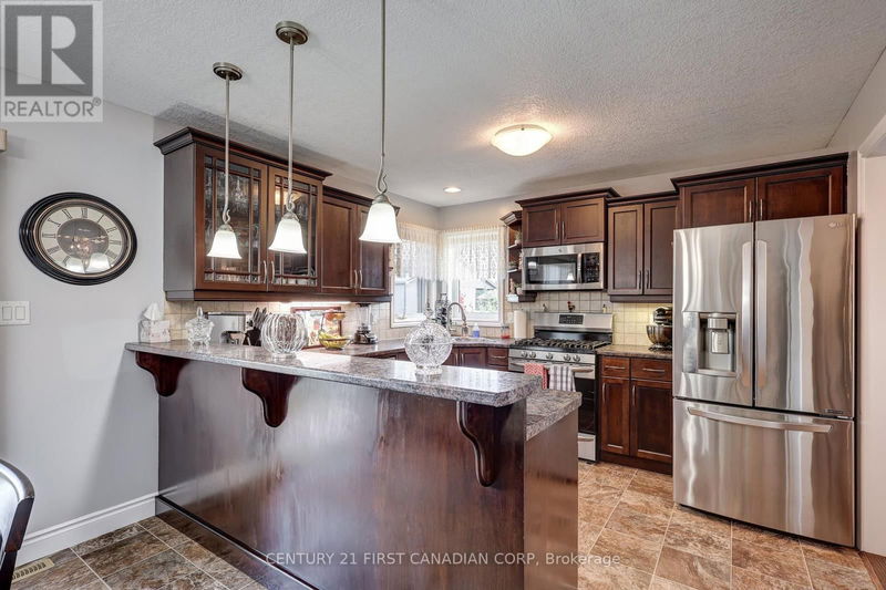 5160 Wales Crescent  Aylmer (AY), N5H2R2 | Image 13