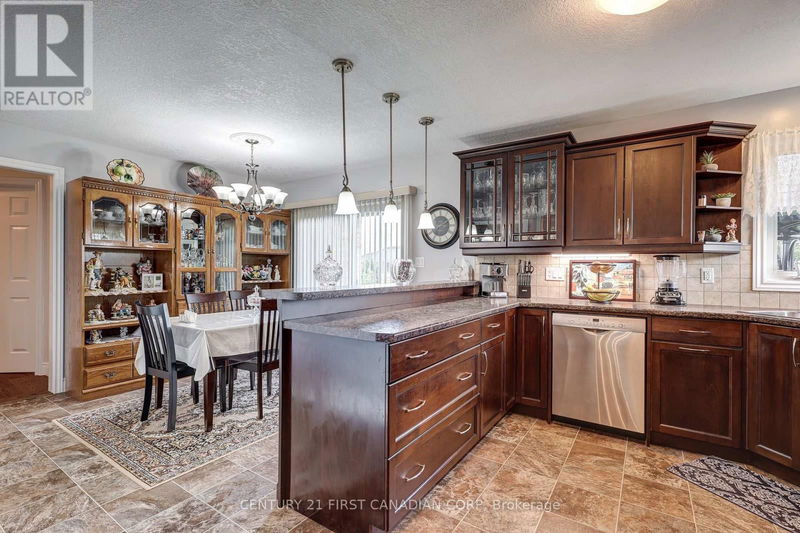 5160 Wales Crescent  Aylmer (AY), N5H2R2 | Image 14