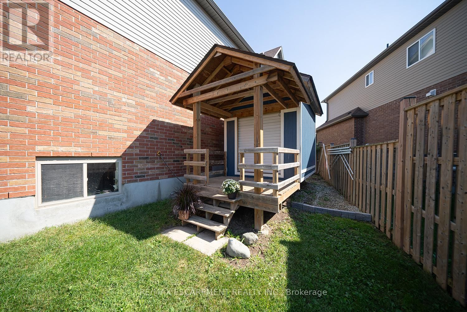 8 OAKES COURT Image 38