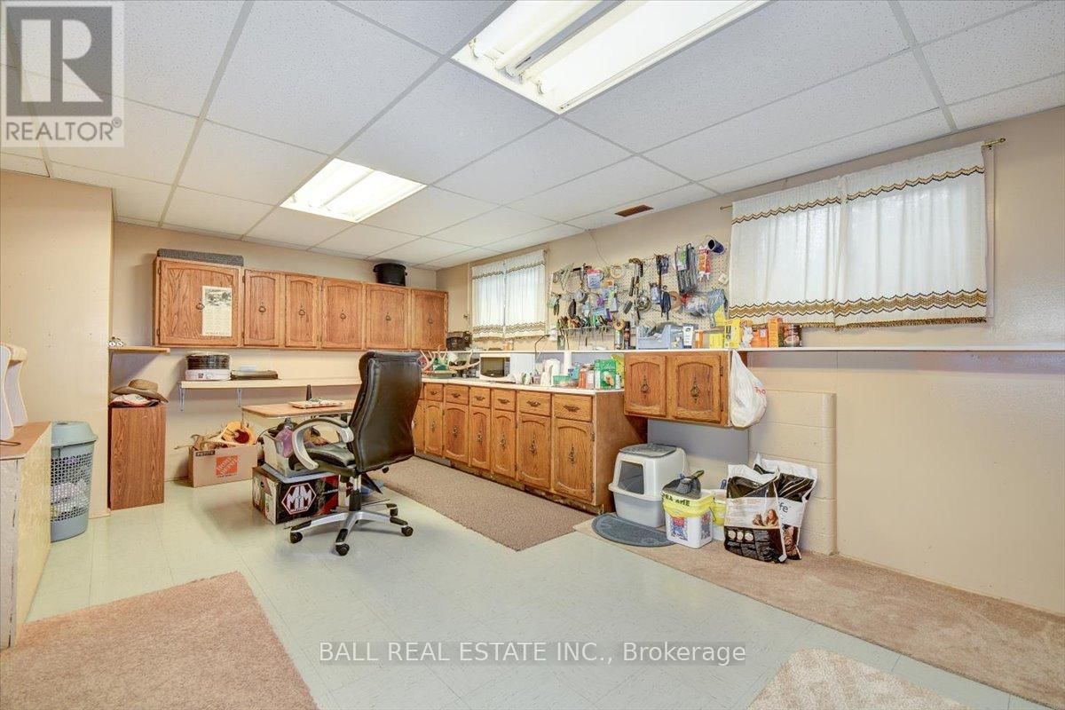 48 BAY RIDGE COURT Image 33