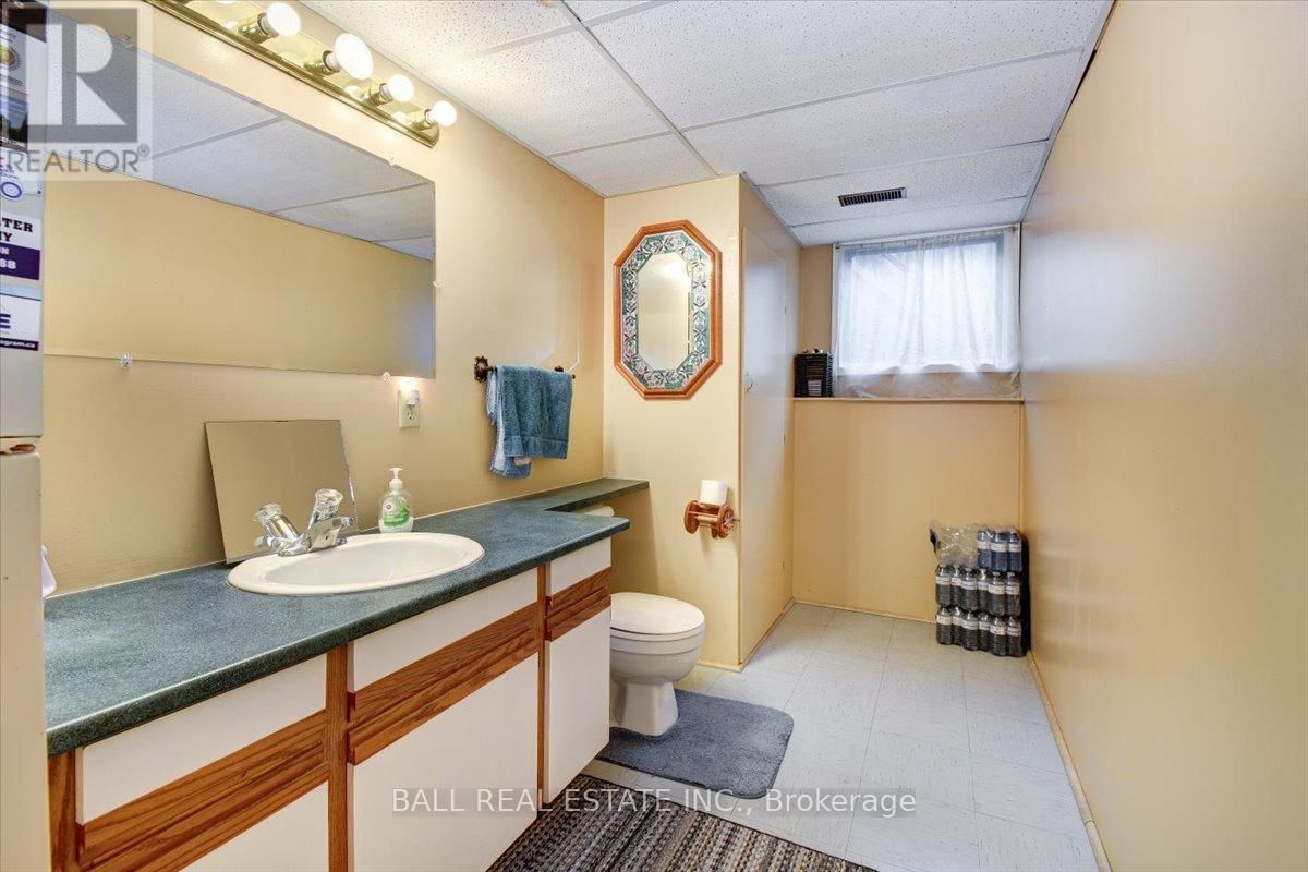 48 BAY RIDGE COURT Image 35