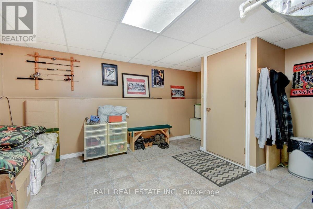 48 BAY RIDGE COURT Image 36