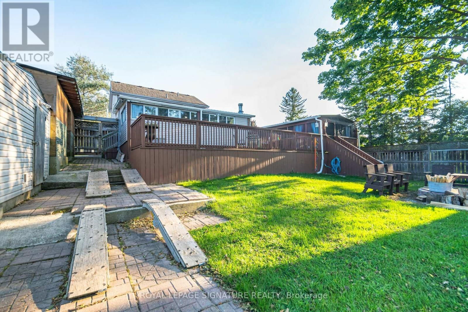 823 DUFFERIN STREET Image 34