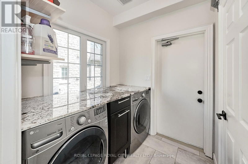  #7 - 25 Manor Park Crescent  Guelph (Old University), N1G1A2 | Image 18