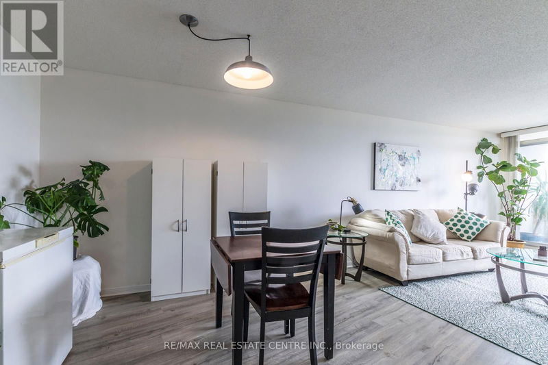  410 - 107 Bagot Street  Guelph (Onward Willow), N1H8H5 | Image 10