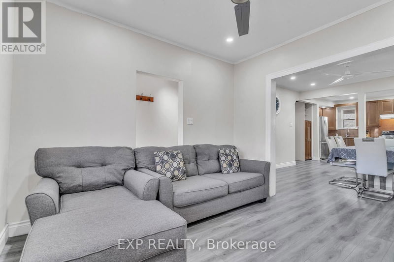 15 Lincoln Street  Hamilton (Crown Point), L8L7L6 | Image 2