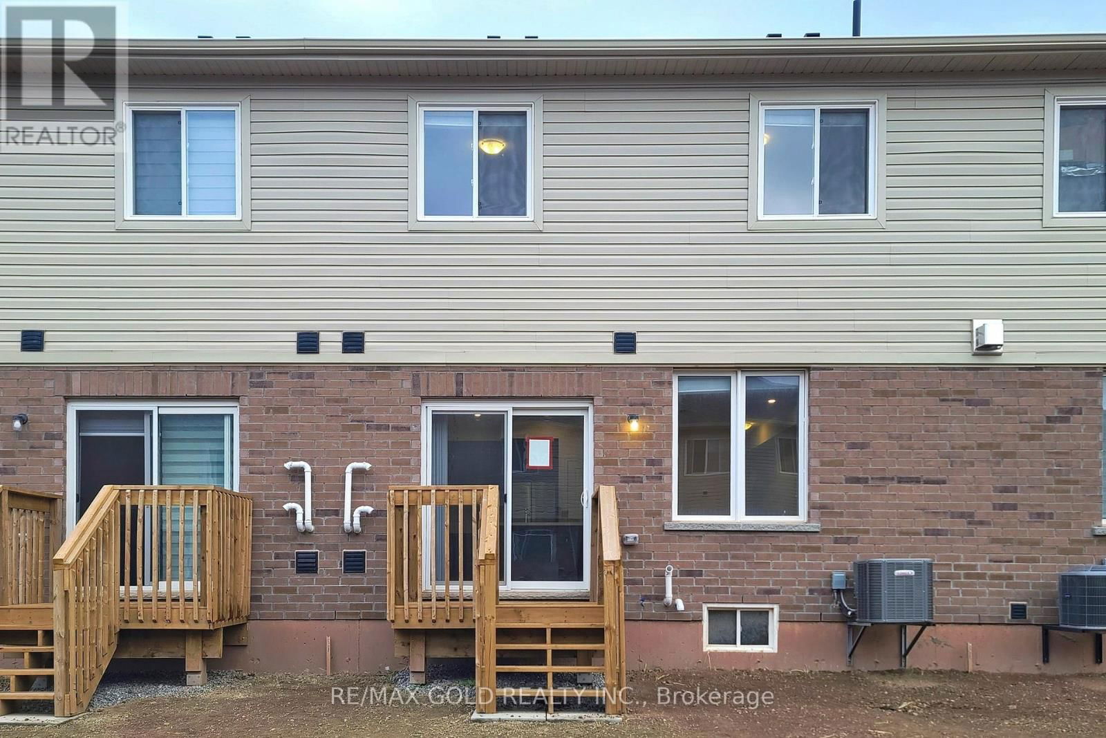 94 PINOT CRESCENT Image 37