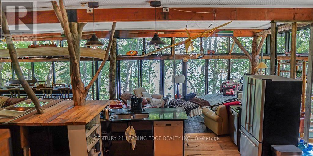 2077 LAKE MUSKOKA Image 22