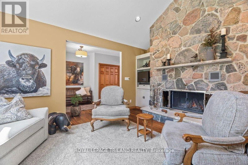 1514 LONGWOODS Road  Southwest Middlesex (Wardsville), N0L2N0 | Image 5