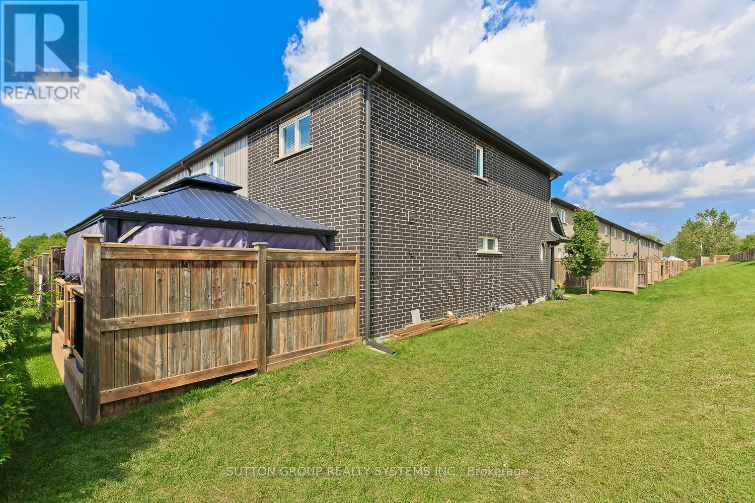 50 - 7768 ASCOT CIRCLE Image 35