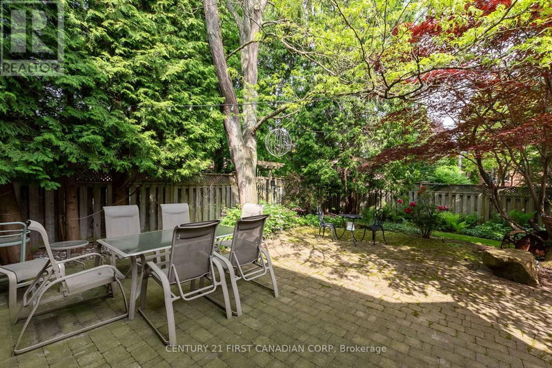 90 Carriage Hill Drive  London, N5X3W9 | Image 34