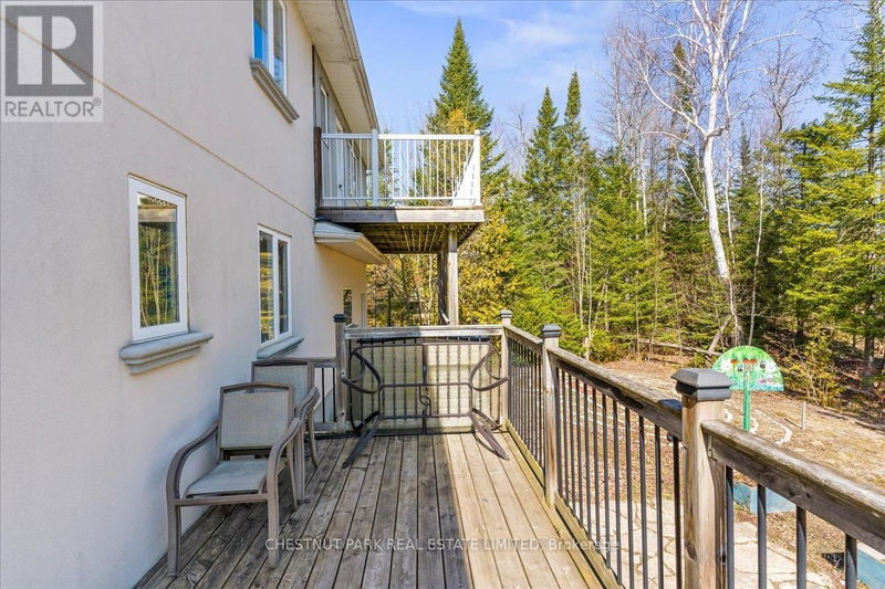 35 SAUBLE WOODS Crescent  South Bruce Peninsula, N0H2G0 | Image 33