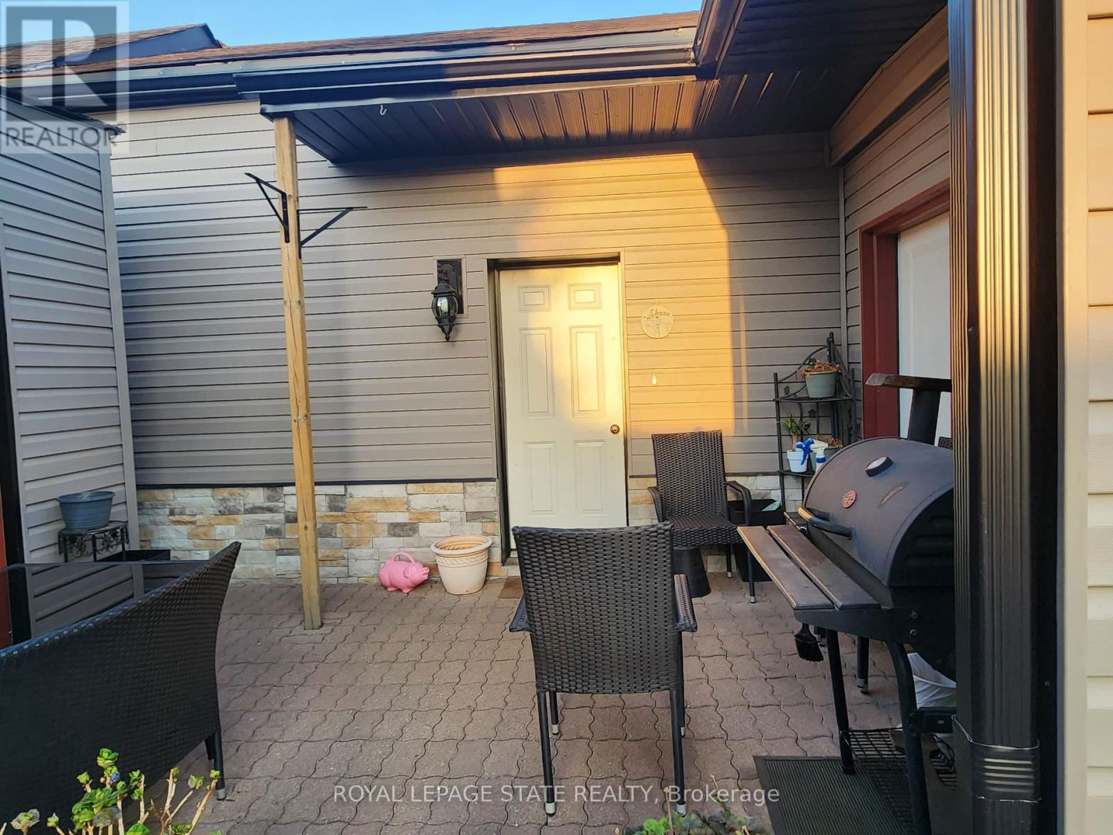 114 MELVIN AVENUE Image 30