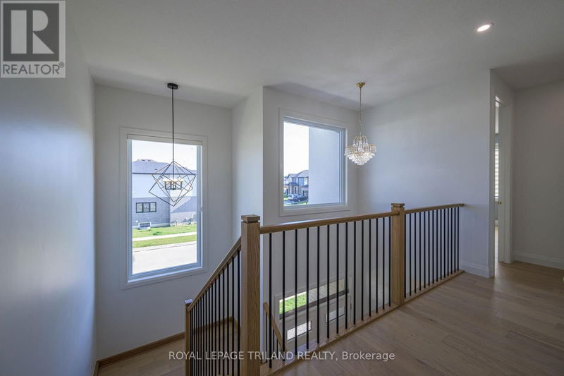 3741 Somerston Crescent  London, N6L1K3 | Image 17