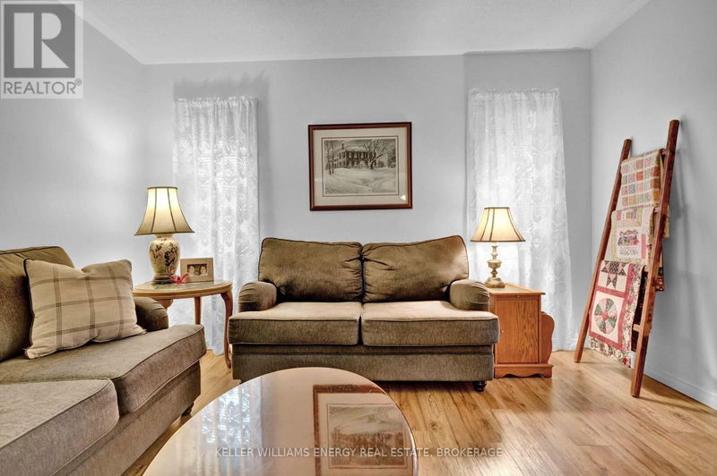 4 Heritage Drive  Prince Edward County (Wellington), K0K3L0 | Image 19