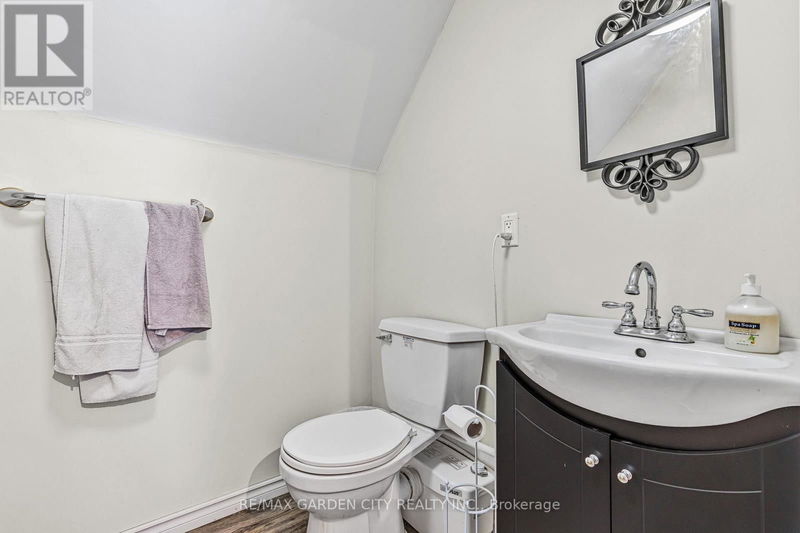 9 Foley Crescent  Thorold (Thorold Downtown), L2V2K7 | Image 22